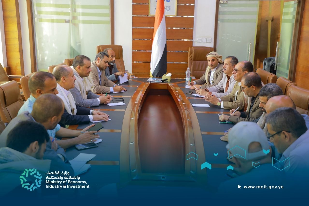 مناقشة آليات التعاون بين وزارتي الاقتصاد والإعلام