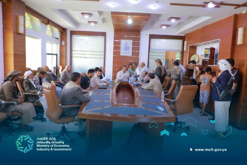 القائم بأعمال وزير الاقتصاد يلتقي التجار والقطاع الخاص خلال اليوم المفتوح 