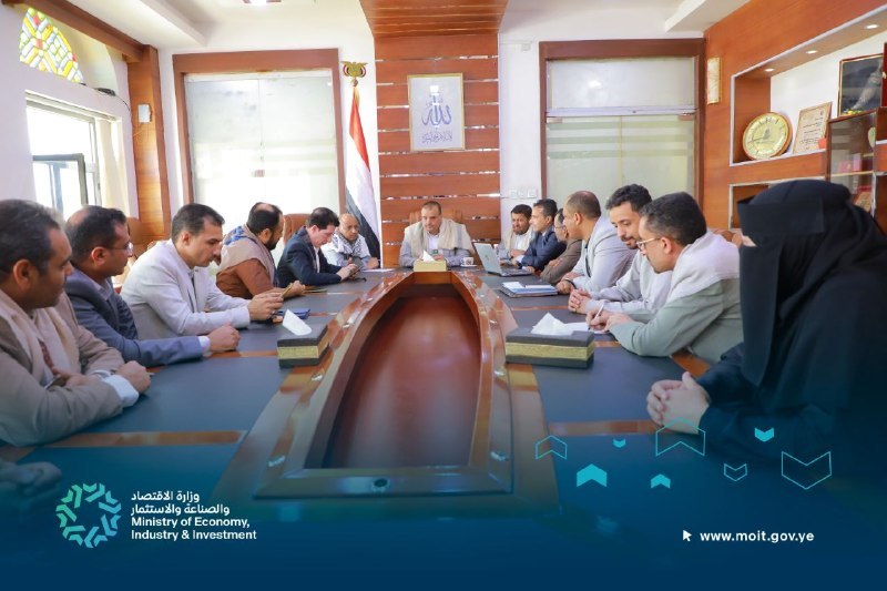 مناقشة استكمال تطوير إجراءات النافذة الواحدة في المنافذ الجمركية
