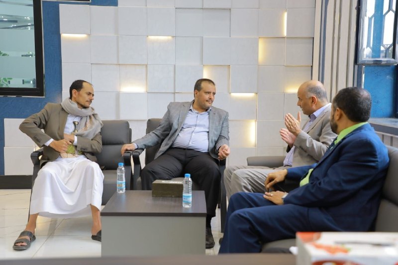 البشيري يناقش مع رئيس هيئة البريد آليات التعاون والتنسيق المشترك