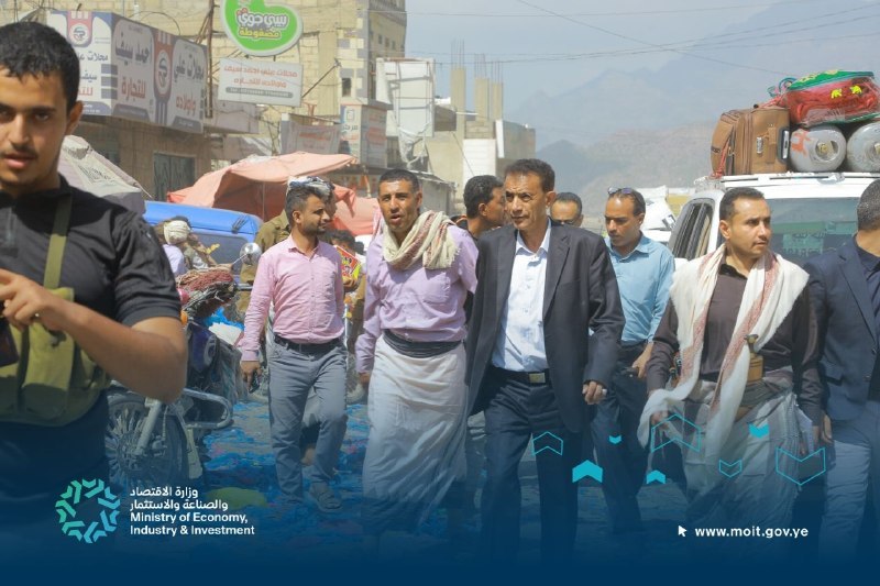فريق وزارة الاقتصاد يطلع على الوضع التمويني في المديريات المحررة بمحافظة تعز