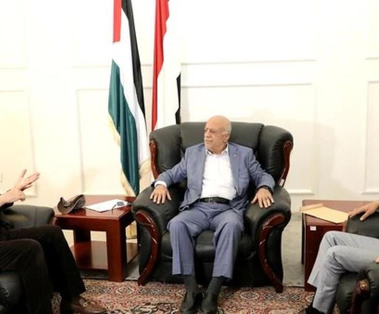 مناقشة
